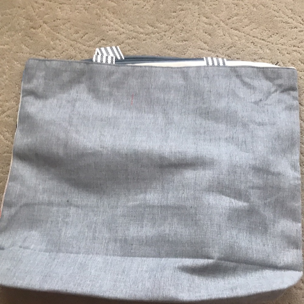 Large Tote - Picture 4 of 4